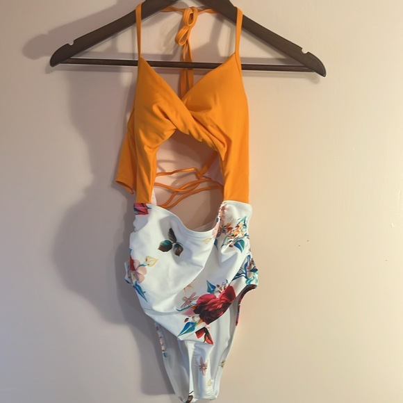 Cupshe Orange Floral Lace Up Halter One Piece tummy control size S - Picture 6 of 7